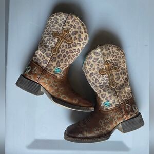 Ariat Girls Leopard Crossroads Cowgirl Boots With Cross Details